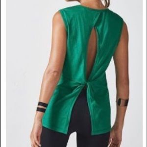 Kelly green knot top